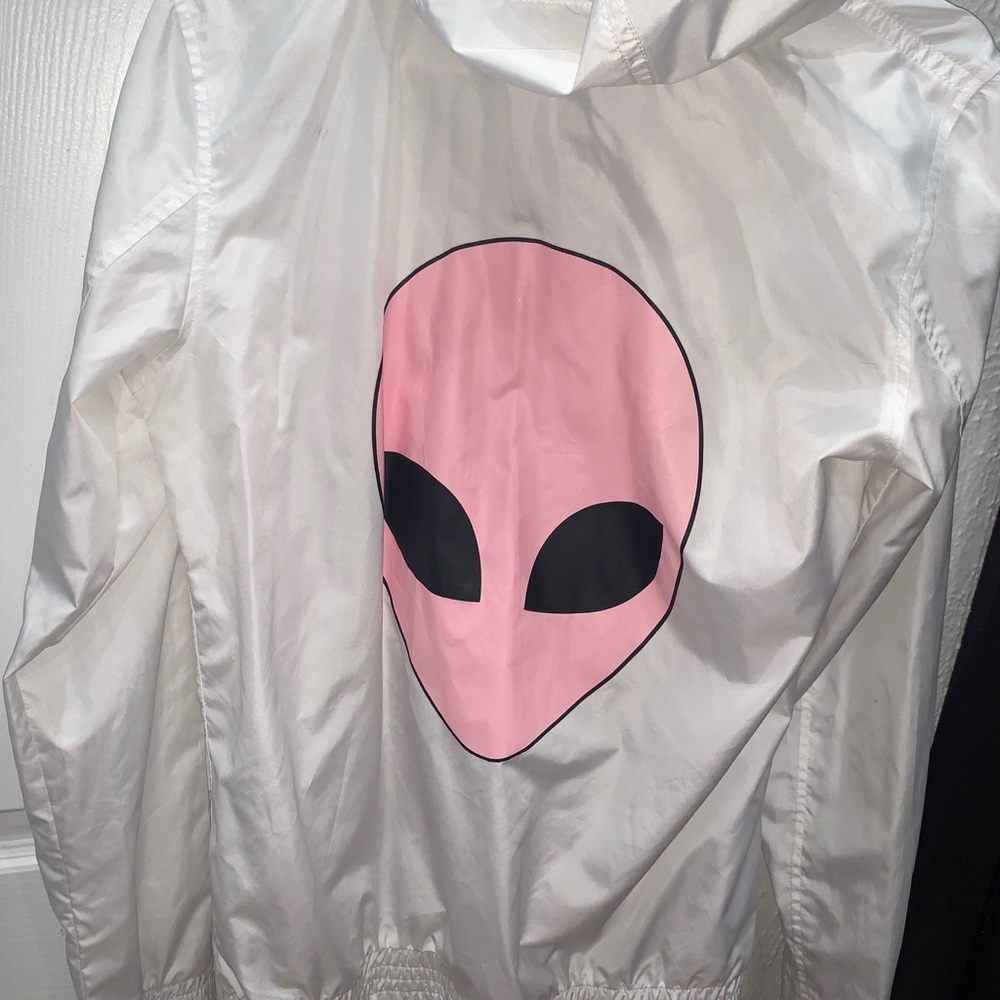 Wind jacket! 🤩 - Picture 2 of 2